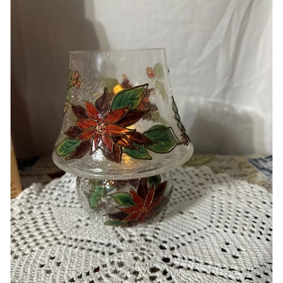 Celebration, Hand-Painted Crackle Glass Christmas
Tealight Lamp 10" Poinsettia - Picture 6 of 15